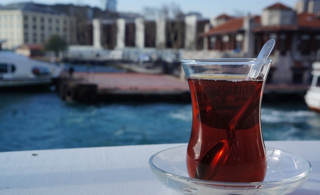 Thé turc “çay”